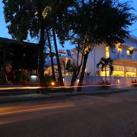 Comoda Casa Hotel Siem Reap Esterno foto