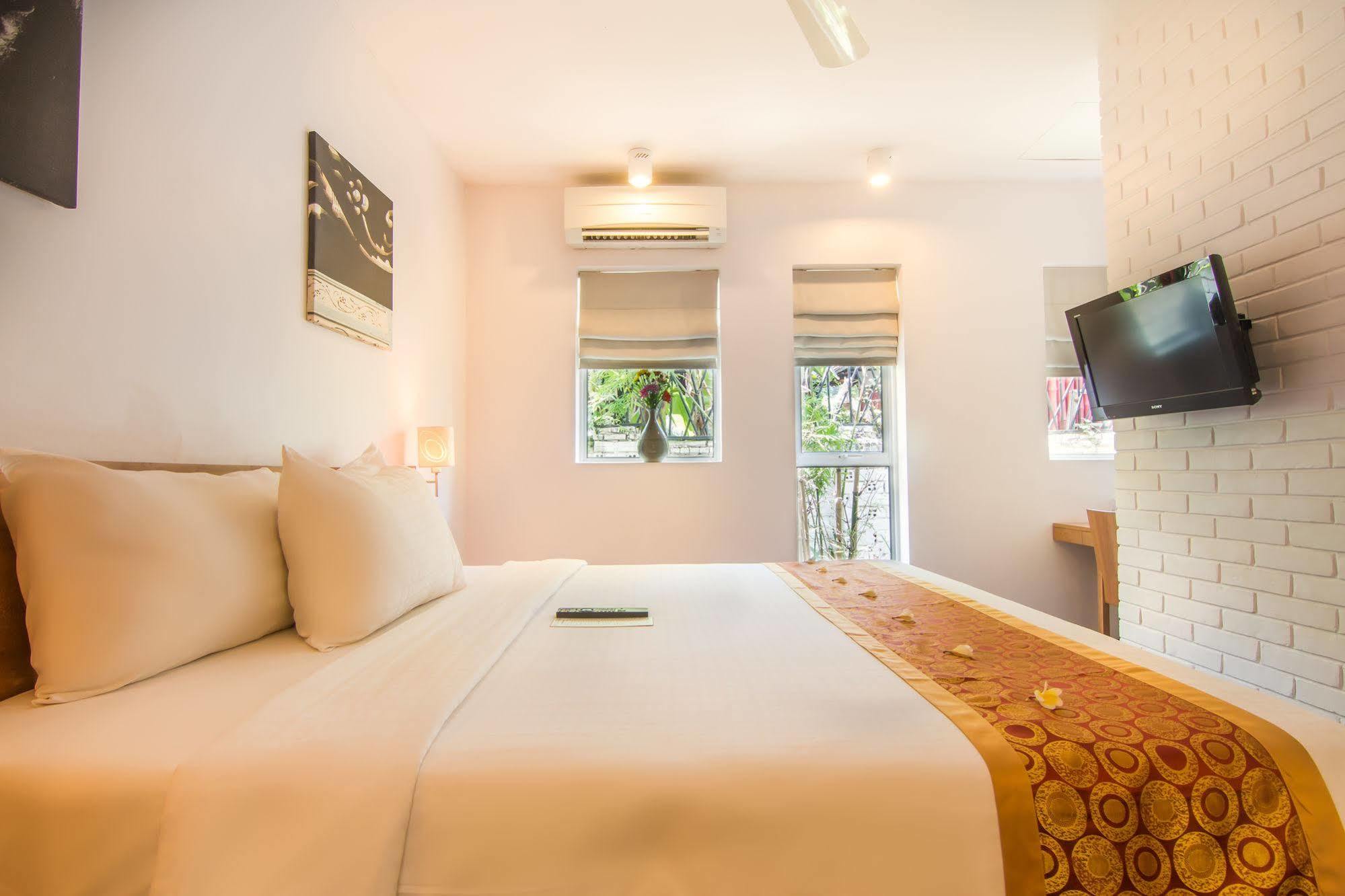 Comoda Casa Hotel Siem Reap Esterno foto